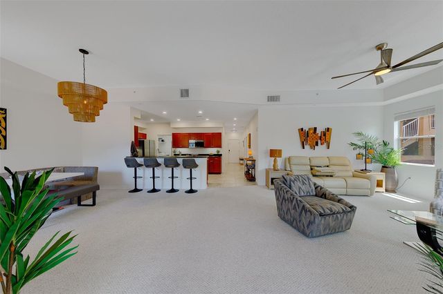 642 WELLS COURT 302, Clearwater, FL 33756