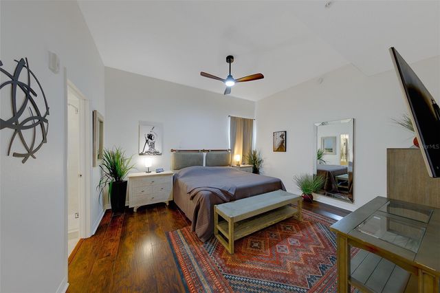 642 WELLS COURT 302, Clearwater, FL 33756