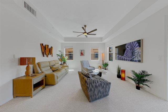 642 WELLS COURT 302, Clearwater, FL 33756