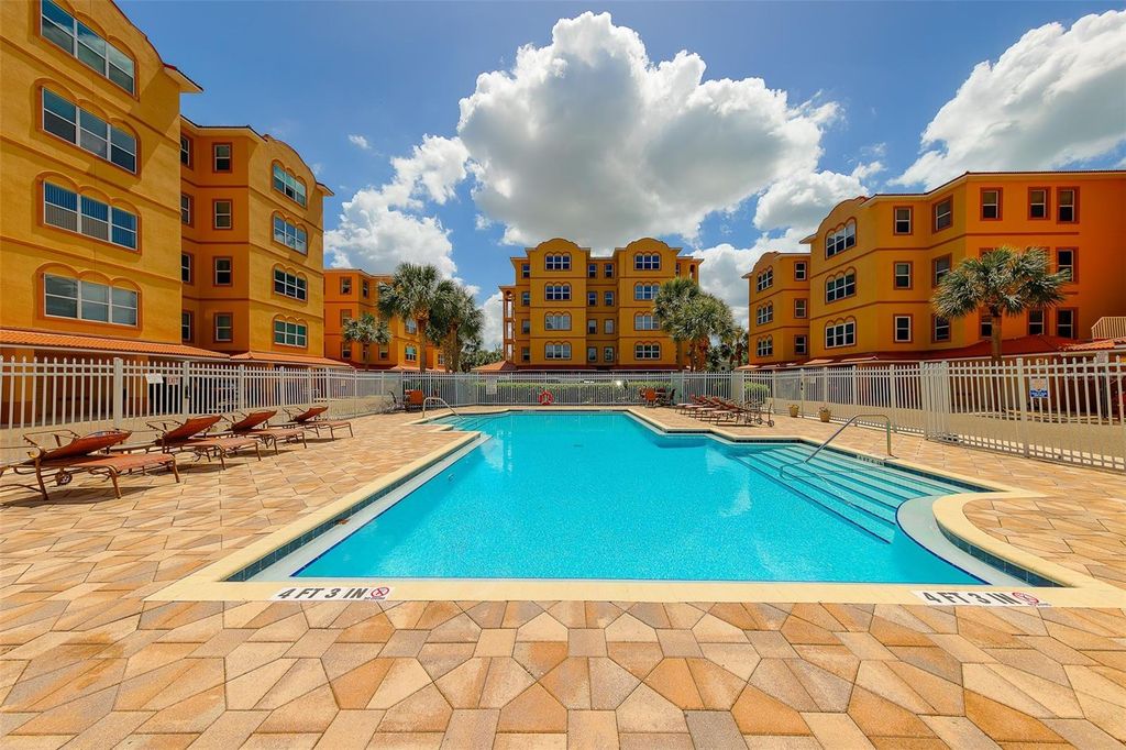 642 WELLS COURT 302, Clearwater, FL 33756