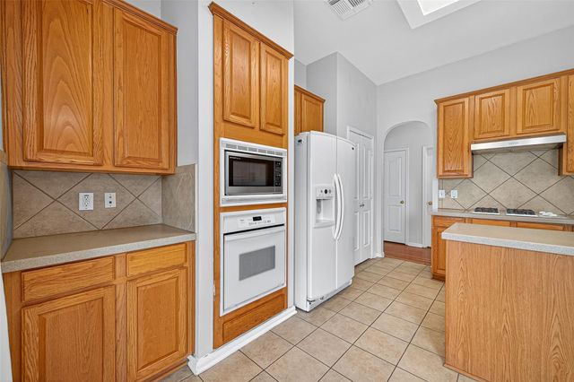 7902 Fall Hollow Drive, Houston, TX 77041