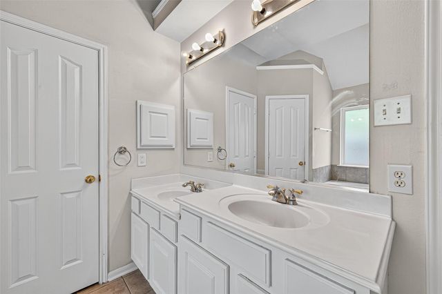 7902 Fall Hollow Drive, Houston, TX 77041