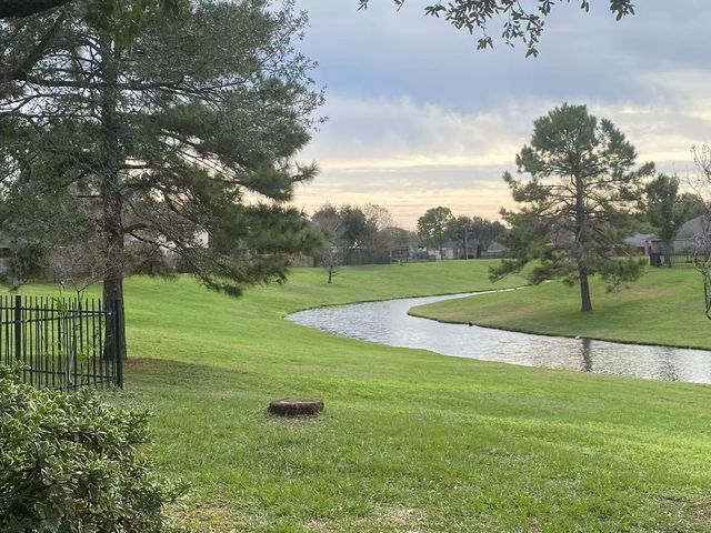 7902 Fall Hollow Drive, Houston, TX 77041
