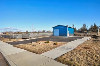 932 SE 4th Court, Redmond, OR 97756