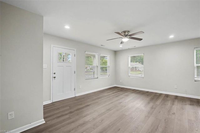 6324 Grimes AVE, Norfolk, VA 23518
