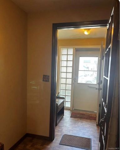 83-32 60th Avenue, Middle Village, NY 11379