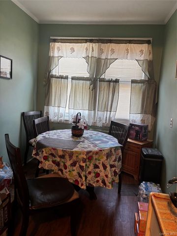 83-32 60th Avenue, Middle Village, NY 11379