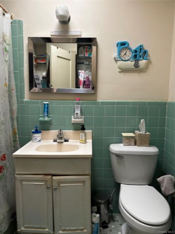 83-32 60th Avenue, Middle Village, NY 11379
