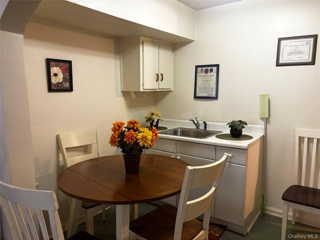 83-32 60th Avenue, Middle Village, NY 11379