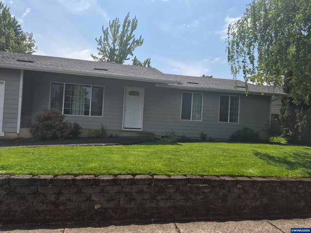 1996 Summercrest Dr S, Salem, OR 97306