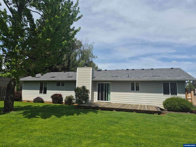 1996 Summercrest Dr S, Salem, OR 97306