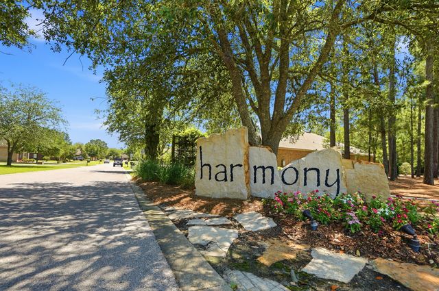 49 Harmony Way, Freeport, FL 32439