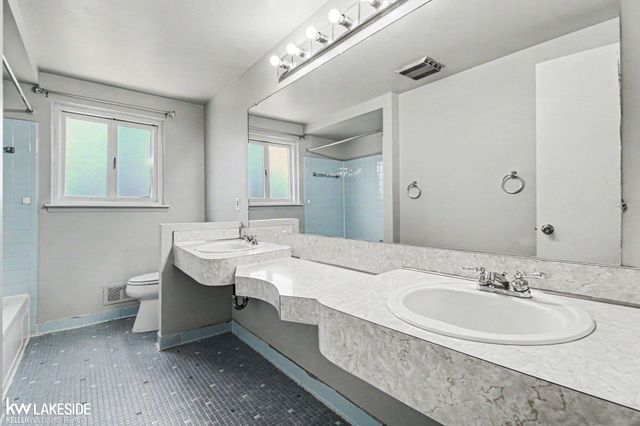33128 Richard O Drive, Sterling Heights, MI 48310