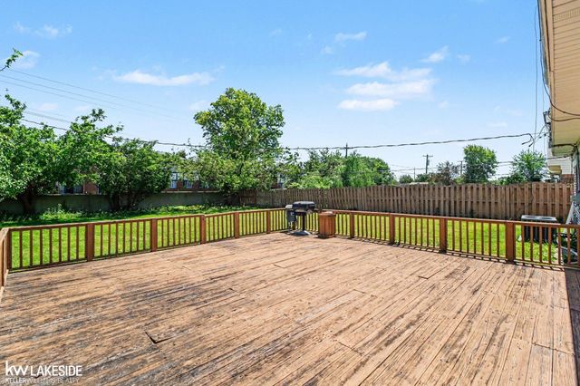 33128 Richard O Drive, Sterling Heights, MI 48310