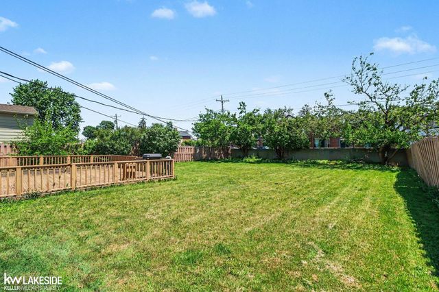 33128 Richard O Drive, Sterling Heights, MI 48310