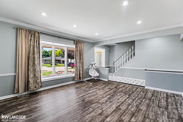 33128 Richard O Drive, Sterling Heights, MI 48310