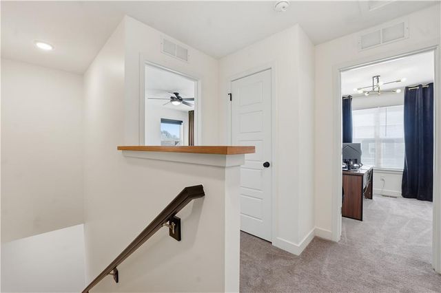 8809 SW 9th Terrace, Blue Springs, MO 64064