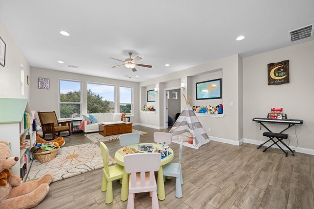 104 Crossfire CV, Liberty Hill, TX 78642