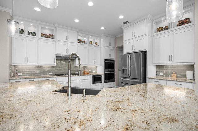 104 Crossfire CV, Liberty Hill, TX 78642