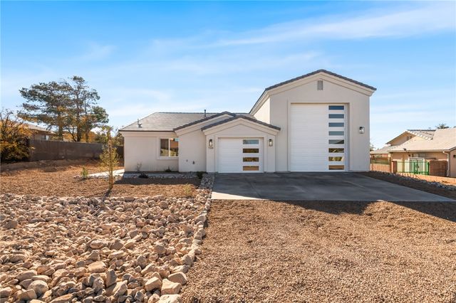 7593 E Sugarloaf Street, Kingman, AZ 86401