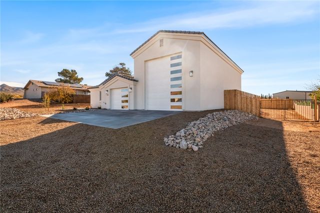 7593 E Sugarloaf Street, Kingman, AZ 86401