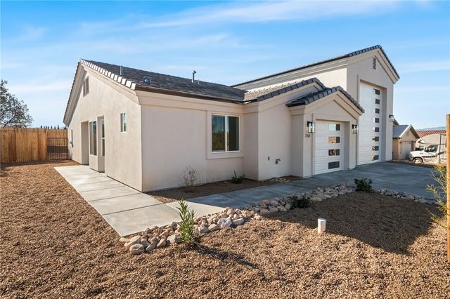 7593 E Sugarloaf Street, Kingman, AZ 86401