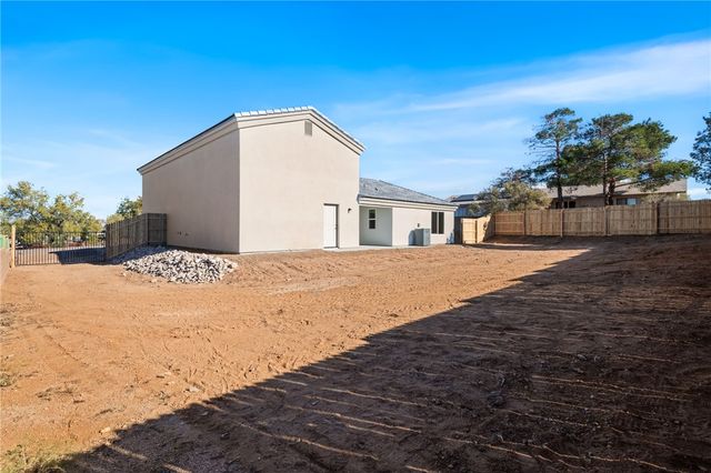 7593 E Sugarloaf Street, Kingman, AZ 86401