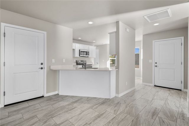 7593 E Sugarloaf Street, Kingman, AZ 86401