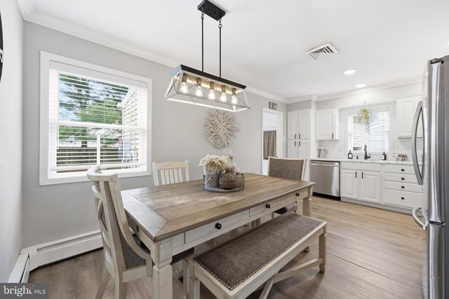 210 RIDGEWOOD DR, Northfield, NJ 08225