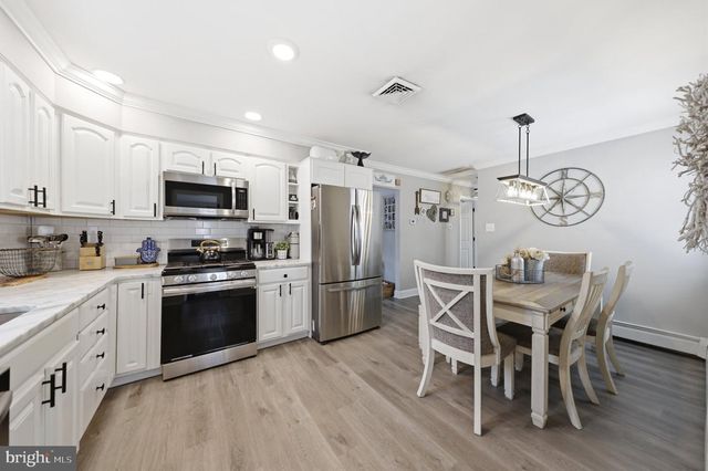 210 RIDGEWOOD DR, Northfield, NJ 08225