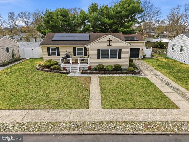 210 RIDGEWOOD DR, Northfield, NJ 08225