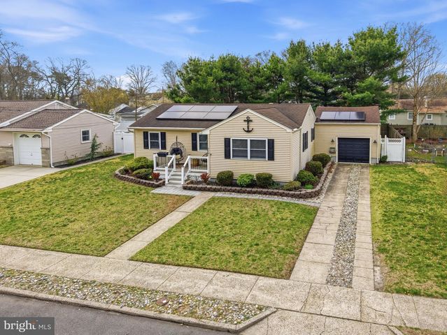 210 RIDGEWOOD DR, Northfield, NJ 08225