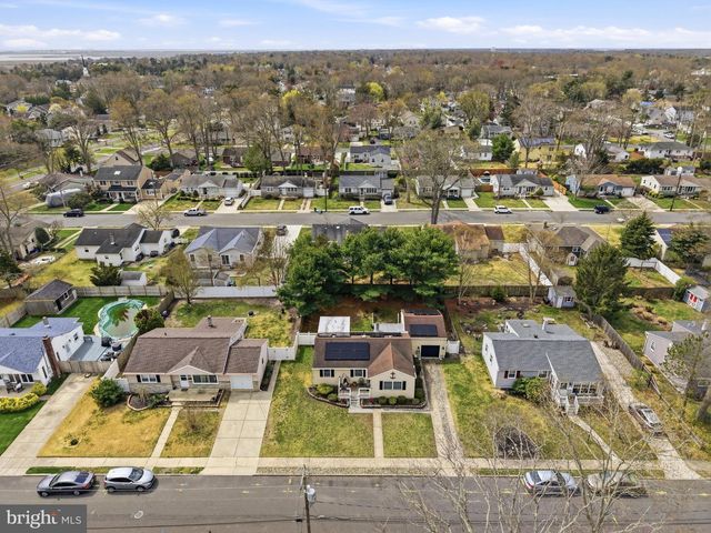 210 RIDGEWOOD DR, Northfield, NJ 08225