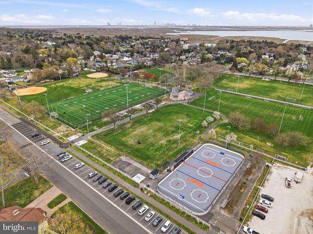 210 RIDGEWOOD DR, Northfield, NJ 08225
