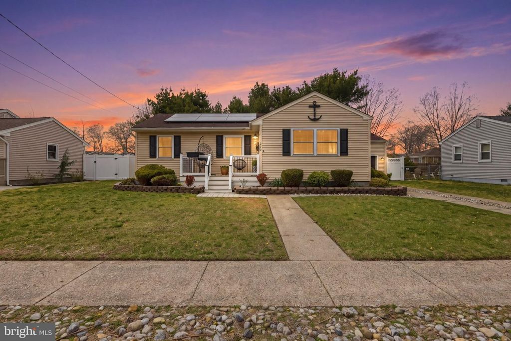 210 RIDGEWOOD DR, Northfield, NJ 08225