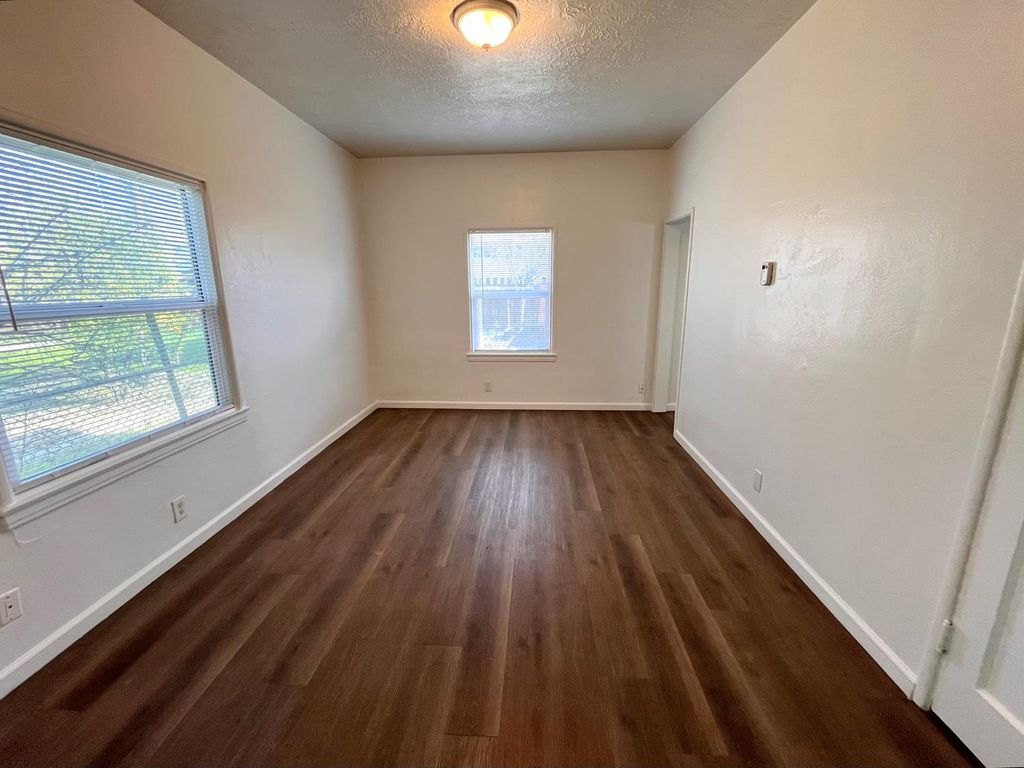 Image 5 of property listing at 616 N Echo Avenue, Fresno, CA 93728