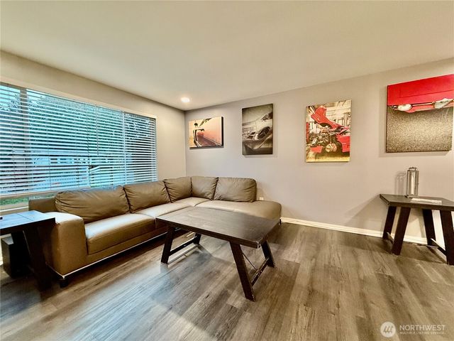 6208 Sycamore Place, Everett, WA 98203