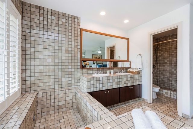 123C Maunalua Avenue 17, Honolulu, HI 96821