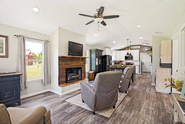 134 County Road 2749, Mineola, TX 75773