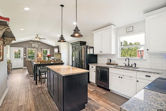 134 County Road 2749, Mineola, TX 75773