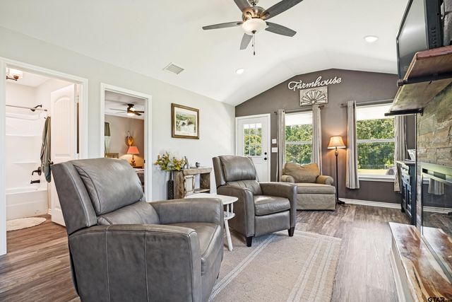 134 County Road 2749, Mineola, TX 75773