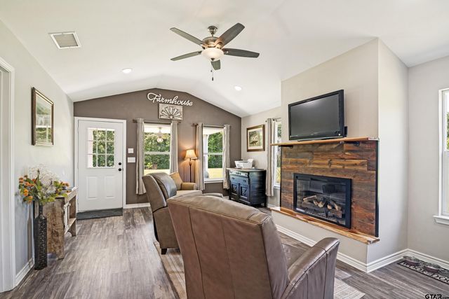 134 County Road 2749, Mineola, TX 75773
