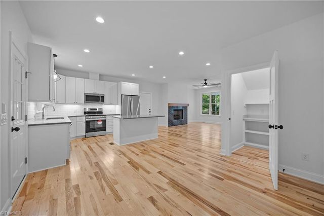 206 Goose Lane, Mebane, NC 27302