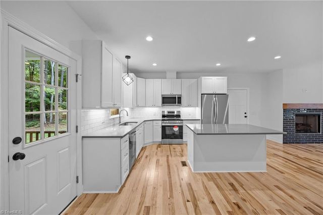 206 Goose Lane, Mebane, NC 27302