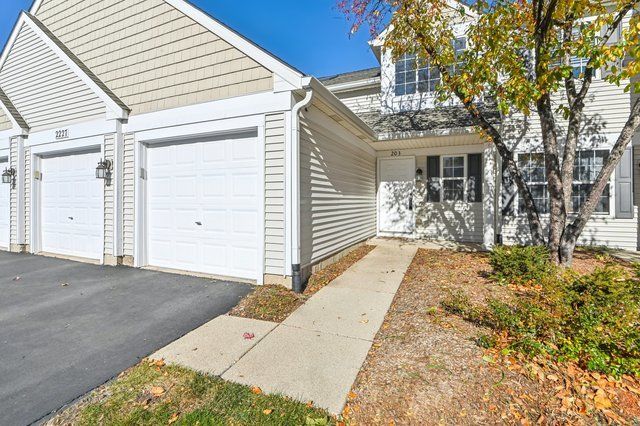 2227 Waterleaf Court 203, Naperville, IL 60564