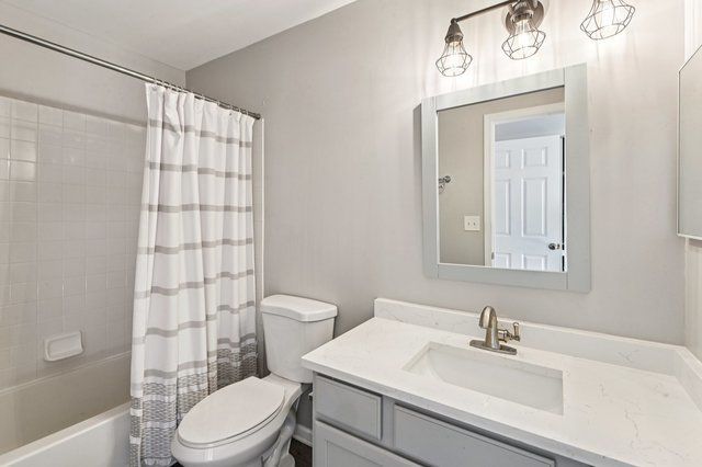 2227 Waterleaf Court 203, Naperville, IL 60564