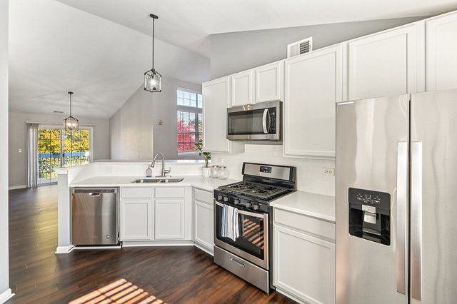 2227 Waterleaf Court 203, Naperville, IL 60564