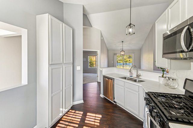 2227 Waterleaf Court 203, Naperville, IL 60564