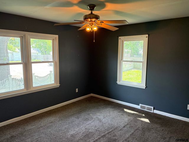 725 E Military Avenue, Fremont, NE 68025