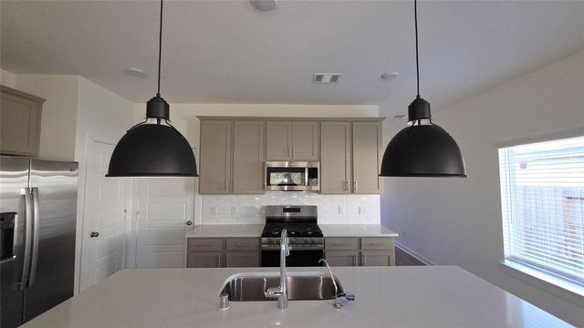 5847 Sunrise Bottom Lane, Fulshear, TX 77441